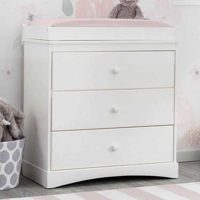Delta Children Skylar 3 Drawer Dresser with Changing Top and Interlocking Drawers - Bianca White (LOCAL PICKUP ONLY)