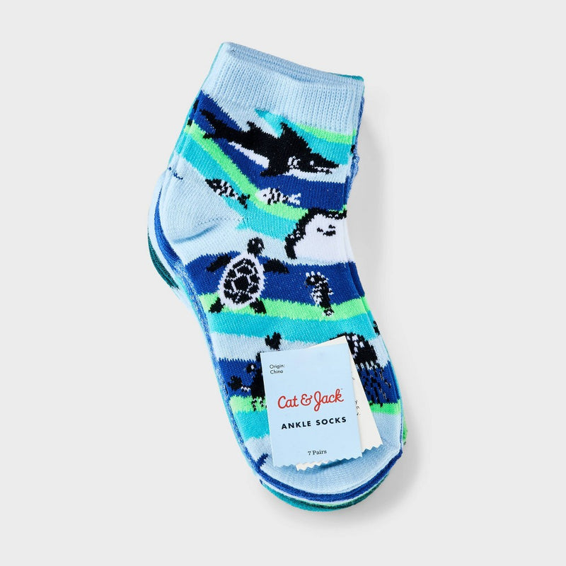 Boys' 7pk Ankle Shark Socks - Cat & Jack Blue L