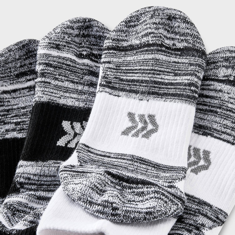 Boys' 6pk Ankle Socks - All In Motion White/Black M