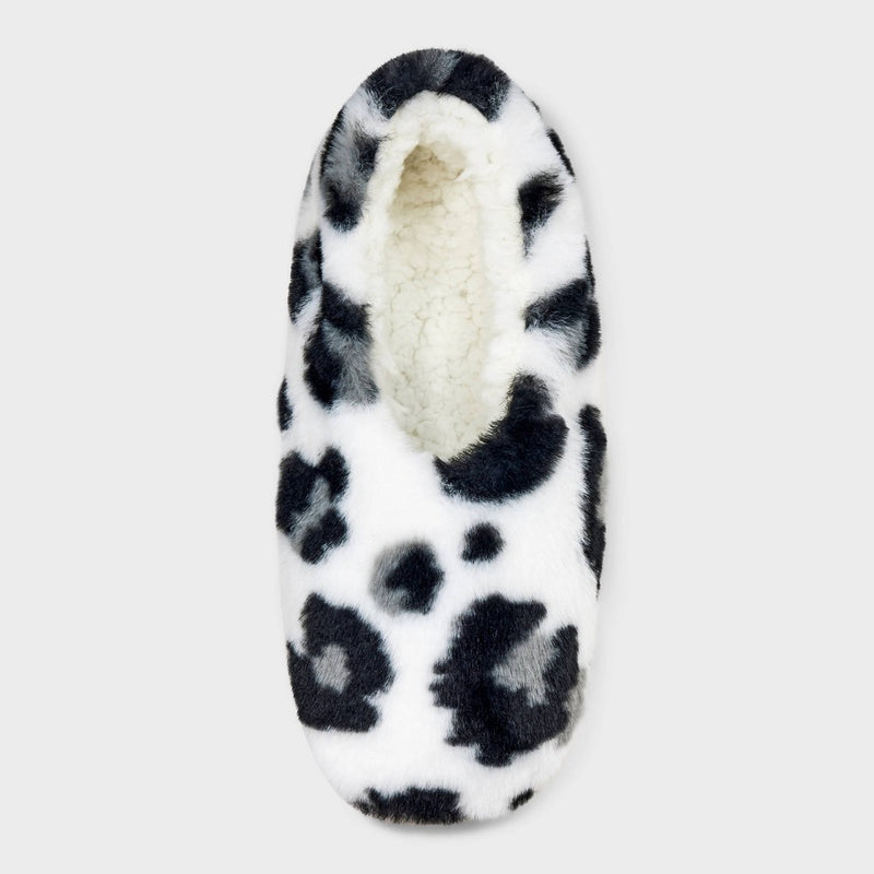 Women's Leopard Faux Fur Cozy Pull-On Slipper Socks with Grippers - Auden White/Black M/L