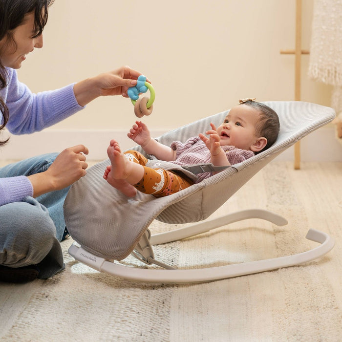 Munchkin Spring 2-in-1 Bouncer and Rocker