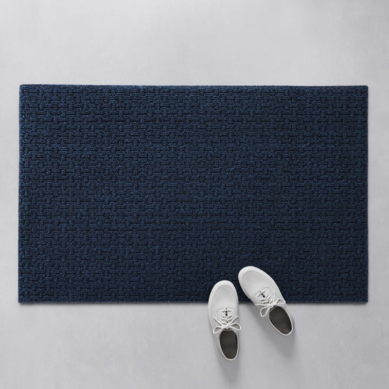 2'6"x3'10" Washable Solid Machine Tufted Accent Rug Blue - Threshold (LOCAL PICKUP ONLY)