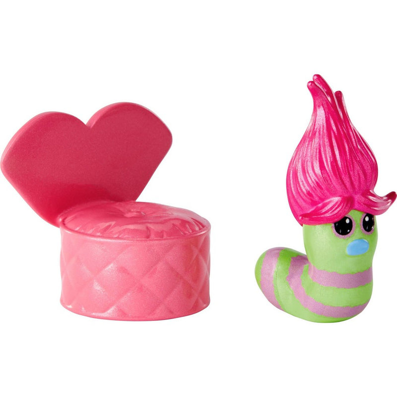 DreamWorks Trolls Band Together Hairageous Wardrobe Queen Poppy