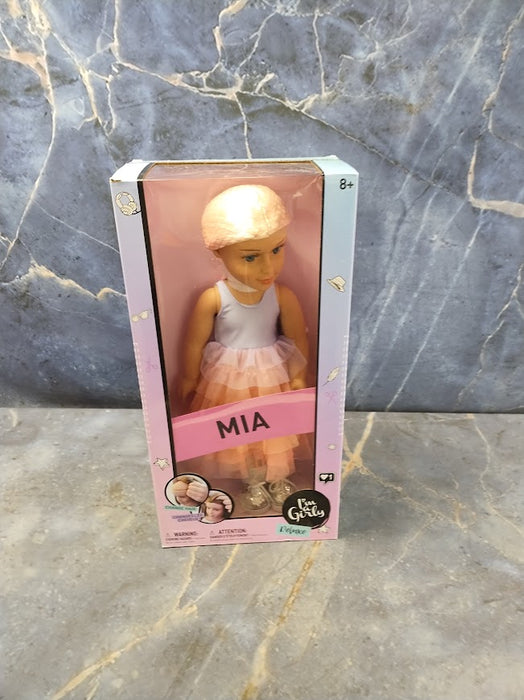 I'M A GIRLY Mia 18" Fashion Doll with Cotton Candy Pink Interchangeable Wig to Style