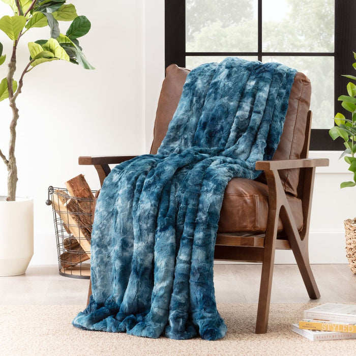 Chanasya Wolf Faux Fur Throw Blanket with Plush Faux Shearling Side - 50" x 65” - Blue