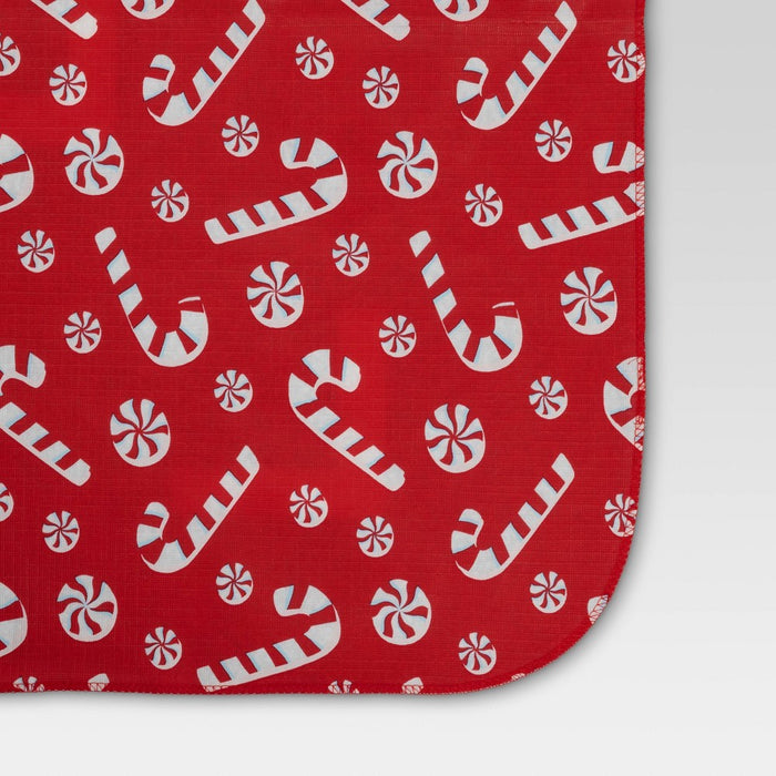84"x60" Christmas Peppermint Swirl Tablecloth - Wondershop