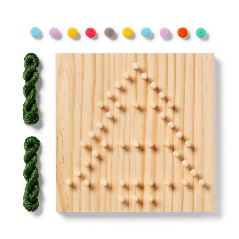 Christmas Craft String Art Kit- Mondo Llama