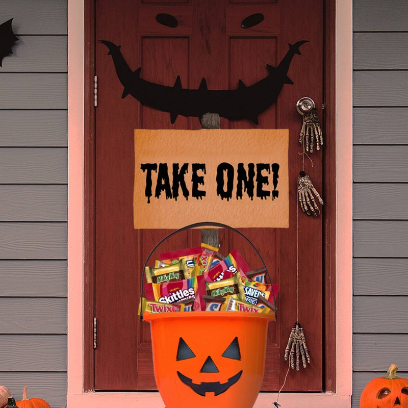Skittles Gummies, Twix, Snickers Candy Variety Pack - 66.44oz/160Ct BBD:05/26