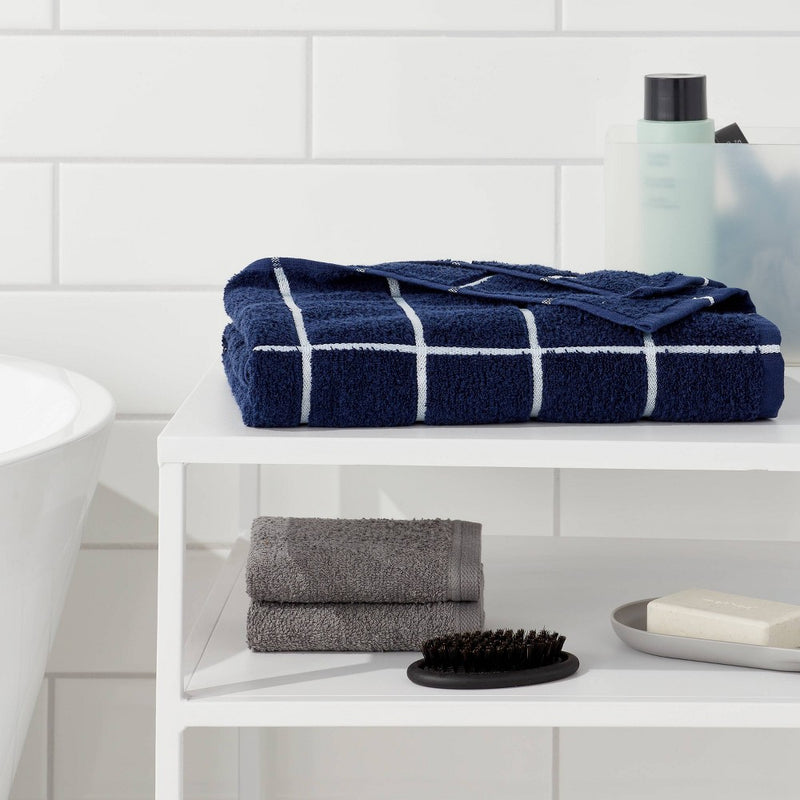 Everyday Bath Towel Grid Navy/White - Room Essentials