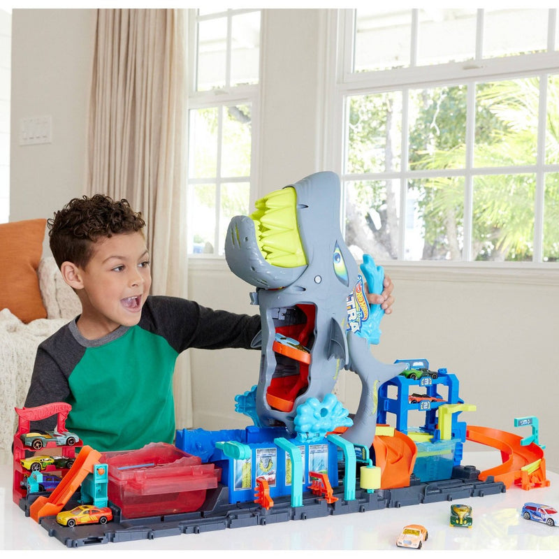 Hot Wheels Ultra Shark Car Wash Playset: Plastic Toy Vehicle Set, 1:64 Scale (LOCAL PICKUP ONLY)