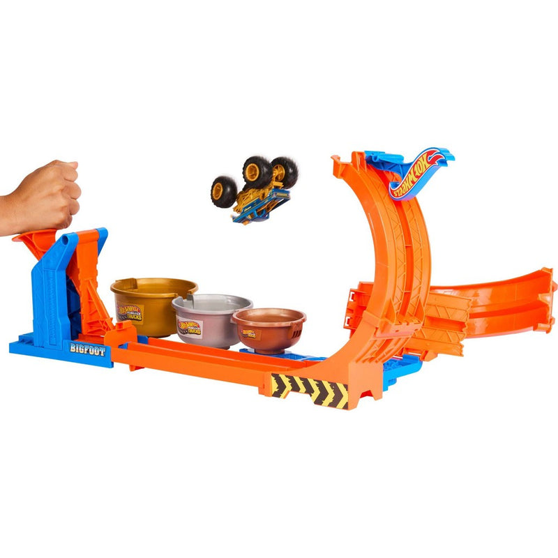 Hot Wheels Monster Truck Loop-and-Flip Trophy Challenge & Diecast Bigfoot