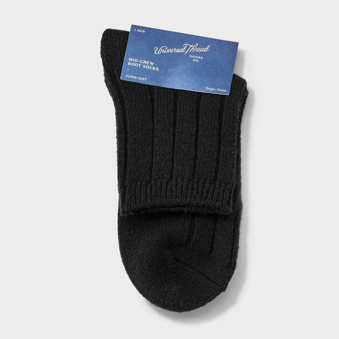 Women's Wide Rib Supersoft Short Crew Boot Socks - Universal Thread Black 4-10