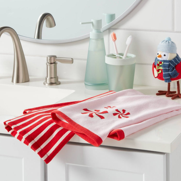 2pk Christmas Peppermint Swirl Hand Towels Pink - Wondershop