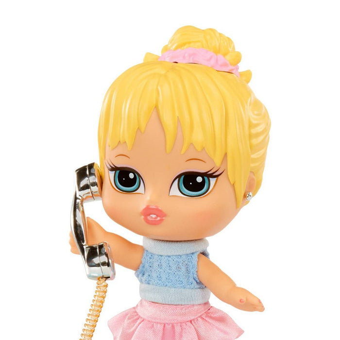 Bratz 8" Babyz Runwayz Cloe Collectible Fashion Doll with Real Fashions
