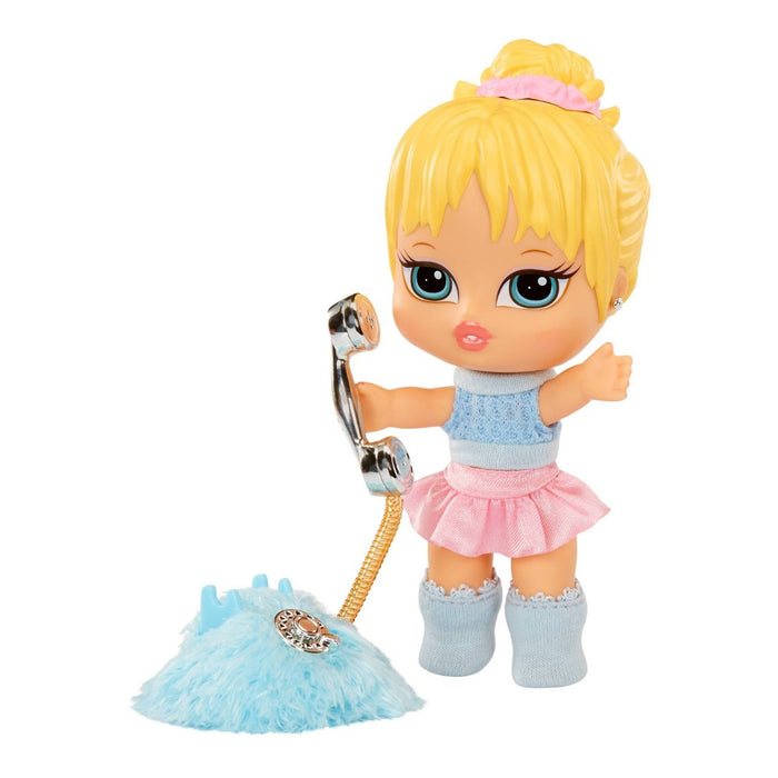 Bratz 8" Babyz Runwayz Cloe Collectible Fashion Doll with Real Fashions