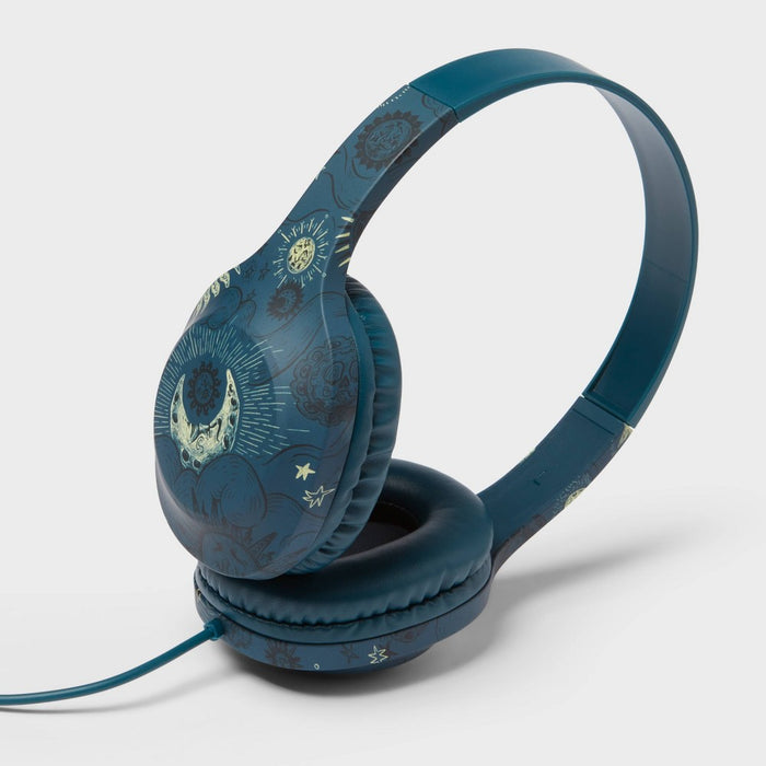 Over-Ear Headphones - heyday with Chiny Soukhoummalay