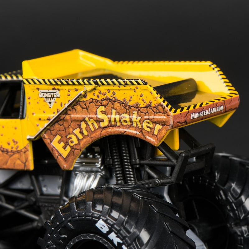 Monster Jam Earth Shaker Die Cast Monster Truck with Trading Card