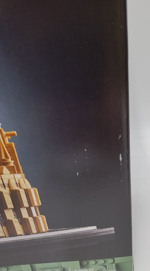 LEGO Architecture Notre-Dame de Paris Replica 21061 SEE DETAILS (LOCAL PICKUP ONLY)