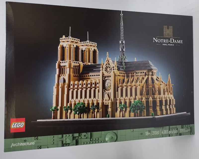 LEGO Architecture Notre-Dame de Paris Replica 21061 SEE DETAILS (LOCAL PICKUP ONLY)