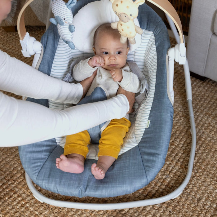 Ingenuity Simple Comfort Compact Swing with Wood Toy Bar - Chambray (LOCAL PICKUP ONLY)
