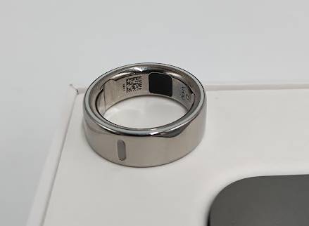 Oura Ring 4 Silver - Size 9 **BRAND NEW, OPEN BOX**