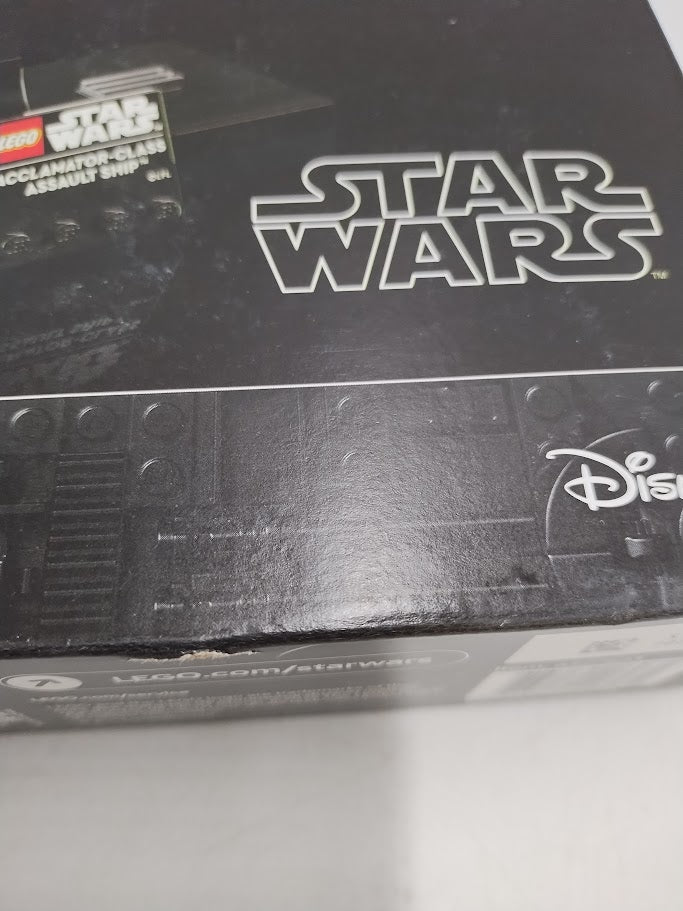 LEGO Star Wars Acclamator-Class Assault Ship 75404 .SEE DETAILS.