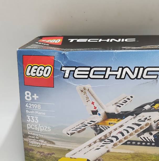 LEGO Technic Bush Plane, 4-Cylinder Piston Engine 42198 SEE DETAILS