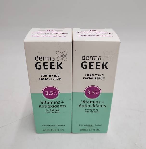 LOT OF 2 !! dermaGEEK Fortifying Facial Serum with Vitamin B3 & Antioxidants