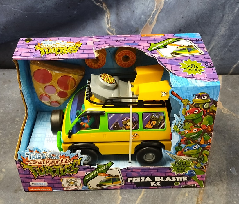 Teenage Mutant Ninja Turtles Mutant Mayhem RC Pizza Blaster Vehicle  SEE DETAILS