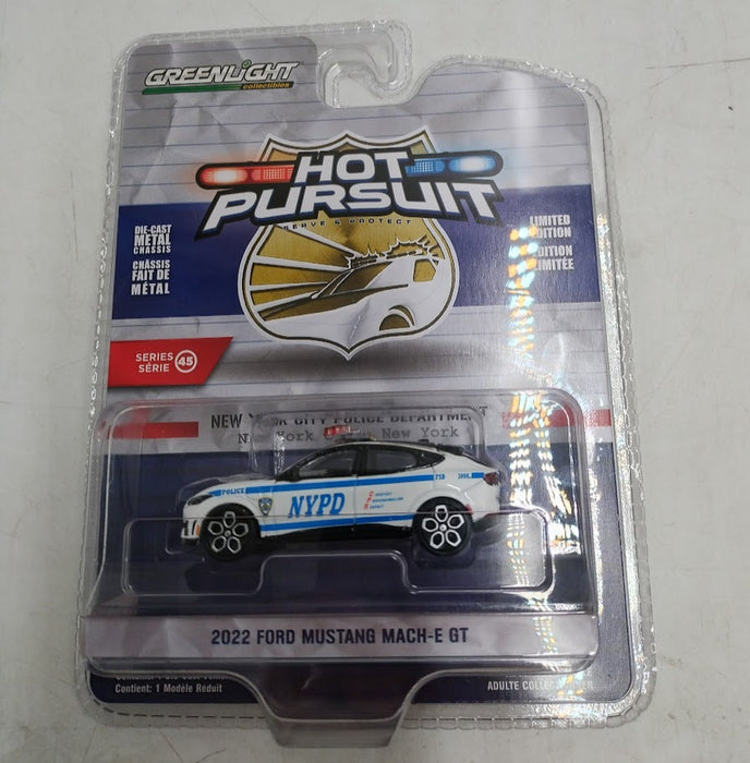 GreenLight Hot Pursuit Series - 1:64 Scale 2022 FORD MUSTANG MACH-EGT