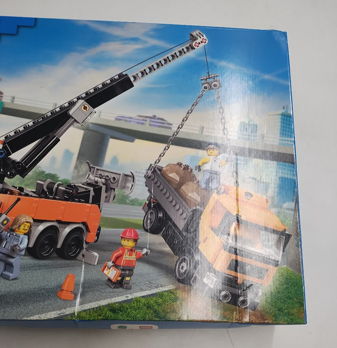 LEGO City Heavy-Duty Recovery Tow Truck with Crane 60467 SEE DETAILS