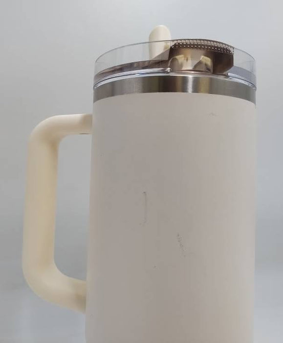 Stanley 40 oz Stainless Steel Quencher Pro Tour Tumbler Cream READ DESCRIPTION