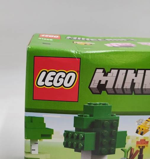 LEGO Minecraft The Baby Pig House Toy Figures Playset 21268 SEE DETAILS
