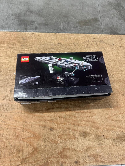 LEGO Star Wars Home One Starcruiser 75405 SEE DETAILS OPEN BOX