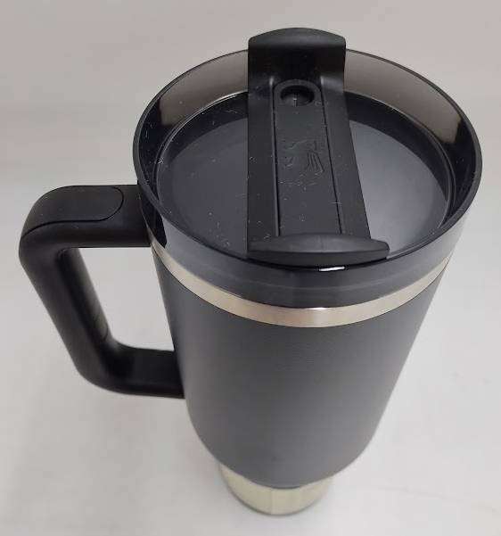 Stanley 40 oz Stainless Steel H2.0 FlowState Tumbler Black 2.0 READ DESCRIPTION