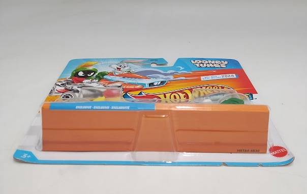 Hot Wheels RacerVerse - Marvin The Martian & Bugs Bunny - 2pk SEE DETAILS