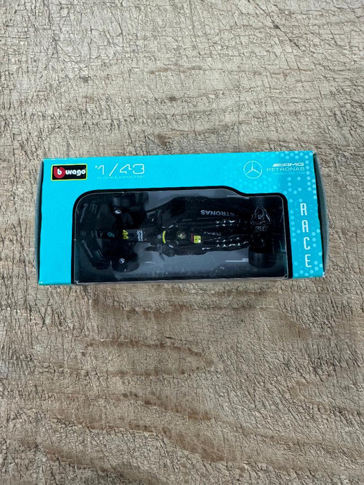 Bburago 2023 Mercedes-AMG F1 W14 E Performance