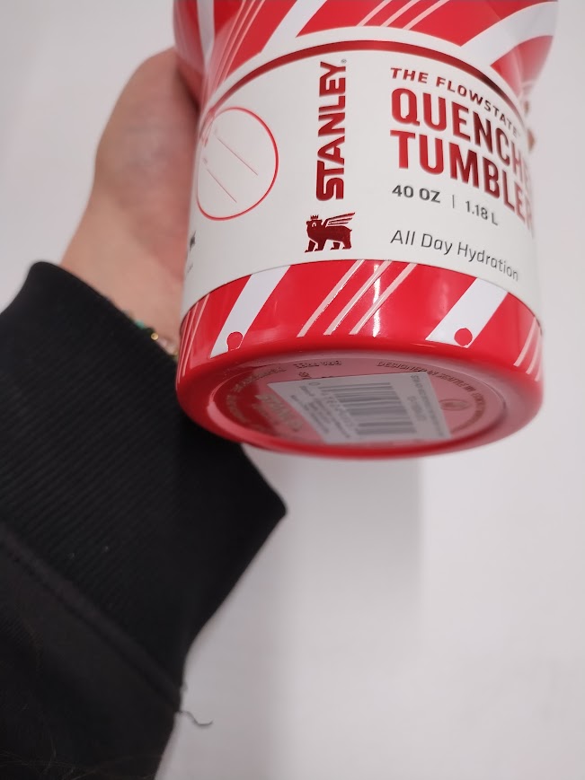 Stanley 40 oz H2.0 FlowState Quencher Tumbler Candy Cane Twist READ DESCRIPTION