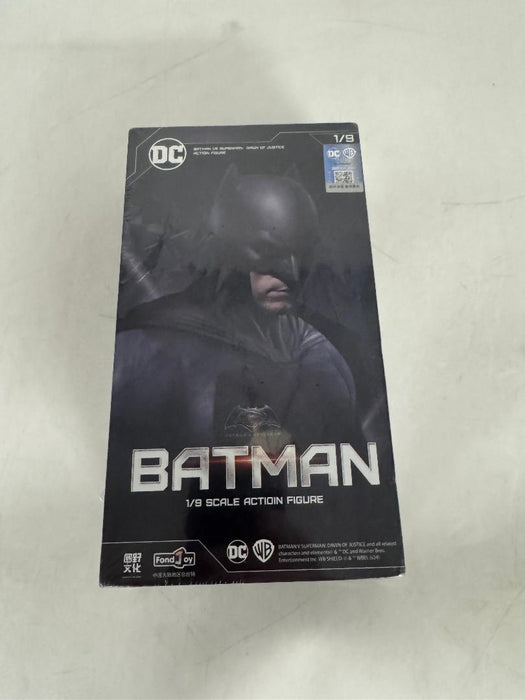 Fondjoy DC Batman V Superman: Dawn Of Justice Batman 1:9 Scale