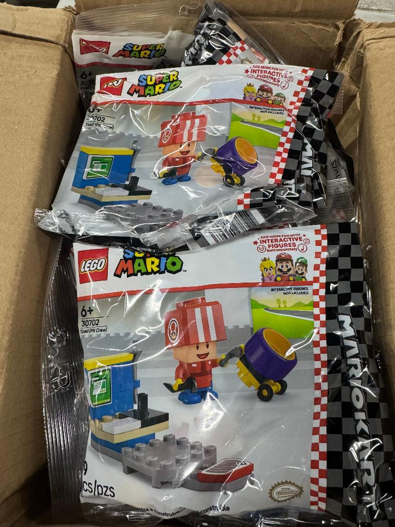 LOT OF 10 LEGO Super Mario Kart - Toad (Pit Crew) Building Toy 30702 LOT OF 10