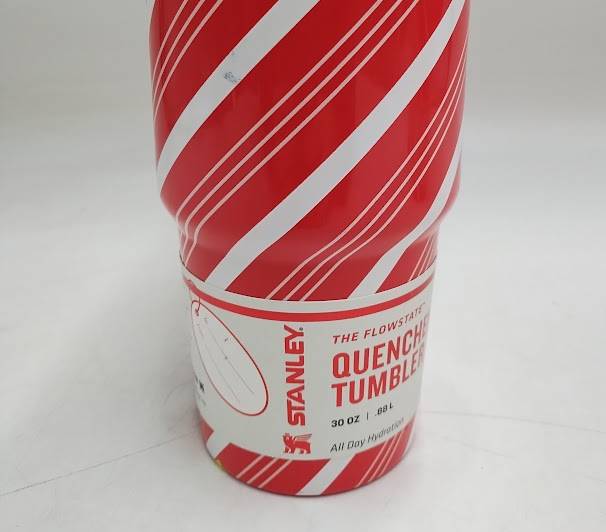 Stanley 30 oz H2.0 FlowState Quencher Tumbler Candy Cane Twist READ DESCRIPTION