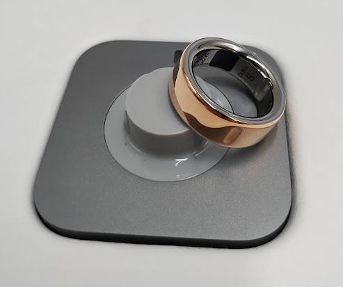 Oura Ring 4 Rose Gold - Size 8 **PRE OWNED**