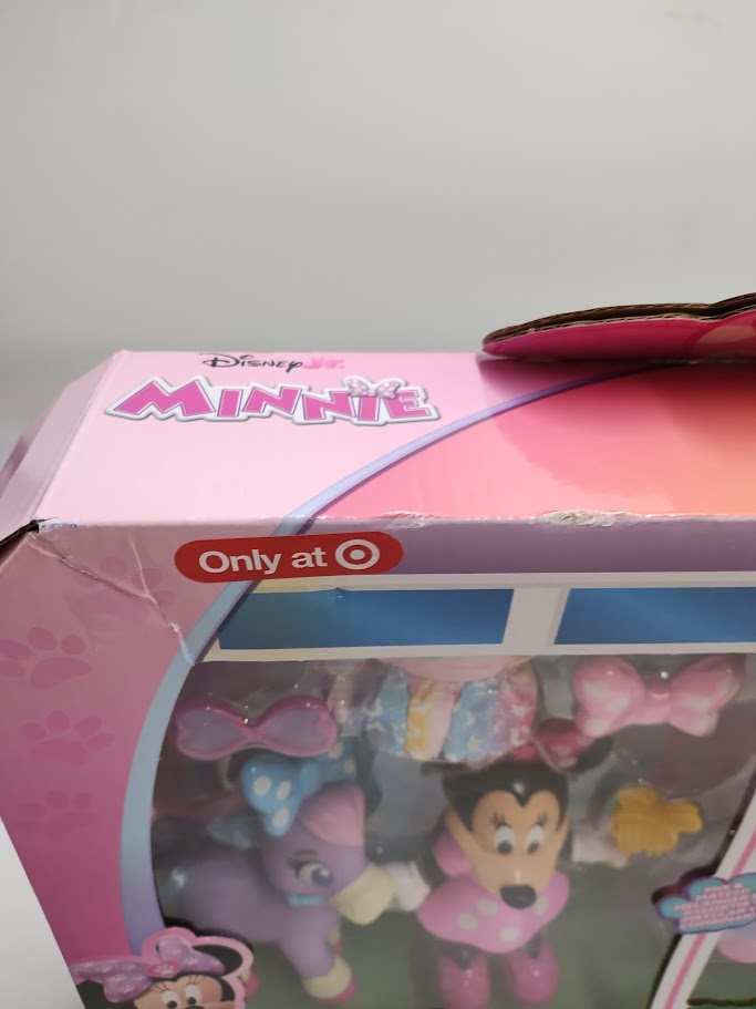 Minnie Mouse Deluxe Pampered Doll Set: SEE DETAILS