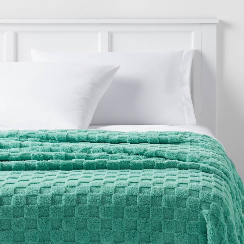 Full/Queen Checkered Blanket Turquoise Blue - Room Essentials