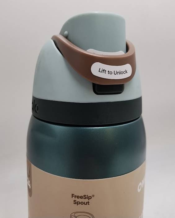 Special Ed. Owala 32oz Stainless Steel FreeSip- Wintergreen READ DESCRIPTION