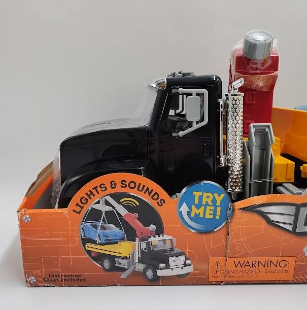 DRIVEN - Large Toy Truck with Car and Crane Arm - Tow Truck SEE DETAILS (LOCAL PICKUP ONLY)