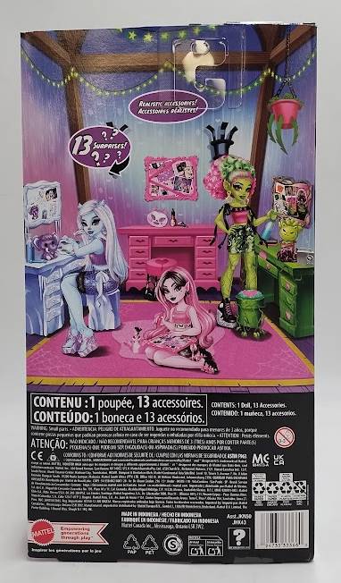 Monster High Self-Scare Secrets Draculaura Fashion Doll with 13 Realistic Accessories