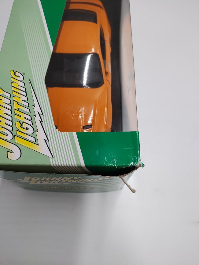 Johnny Lightning 2018 Ford Mustang GT Diecast Vehicle - 1:24 Scale SEE DETAILS