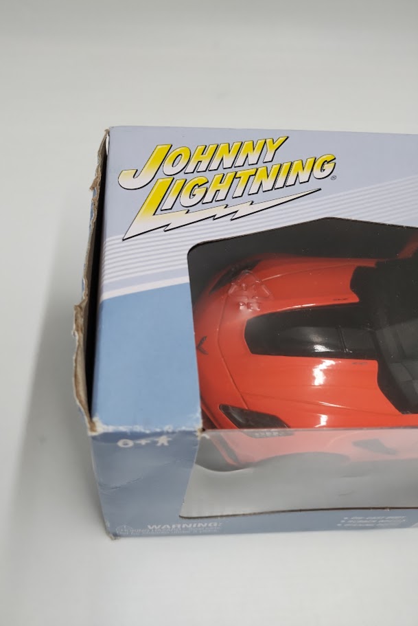 Johnny Lightning 2019 Corvette ZR1 - 1:24 Scale SEE DETAILS
