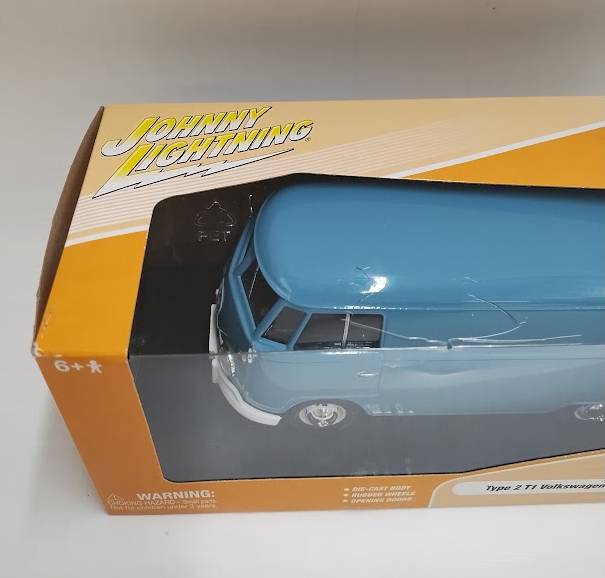 Johnny Lightning Volkswagen Type II T1 Delivery Van - 1:24 Scale SEE DETAILS